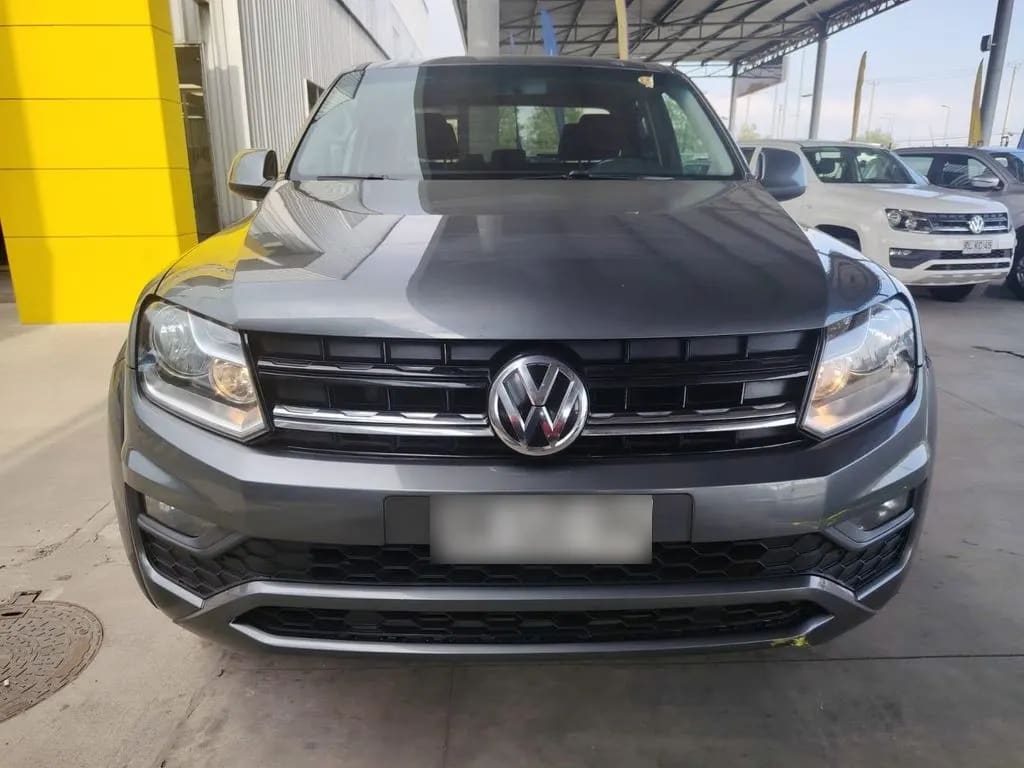Volkswagen Amarok 2.0 Trendline Diesel Dob. Cab. 4x2 Mt 4p año 2023