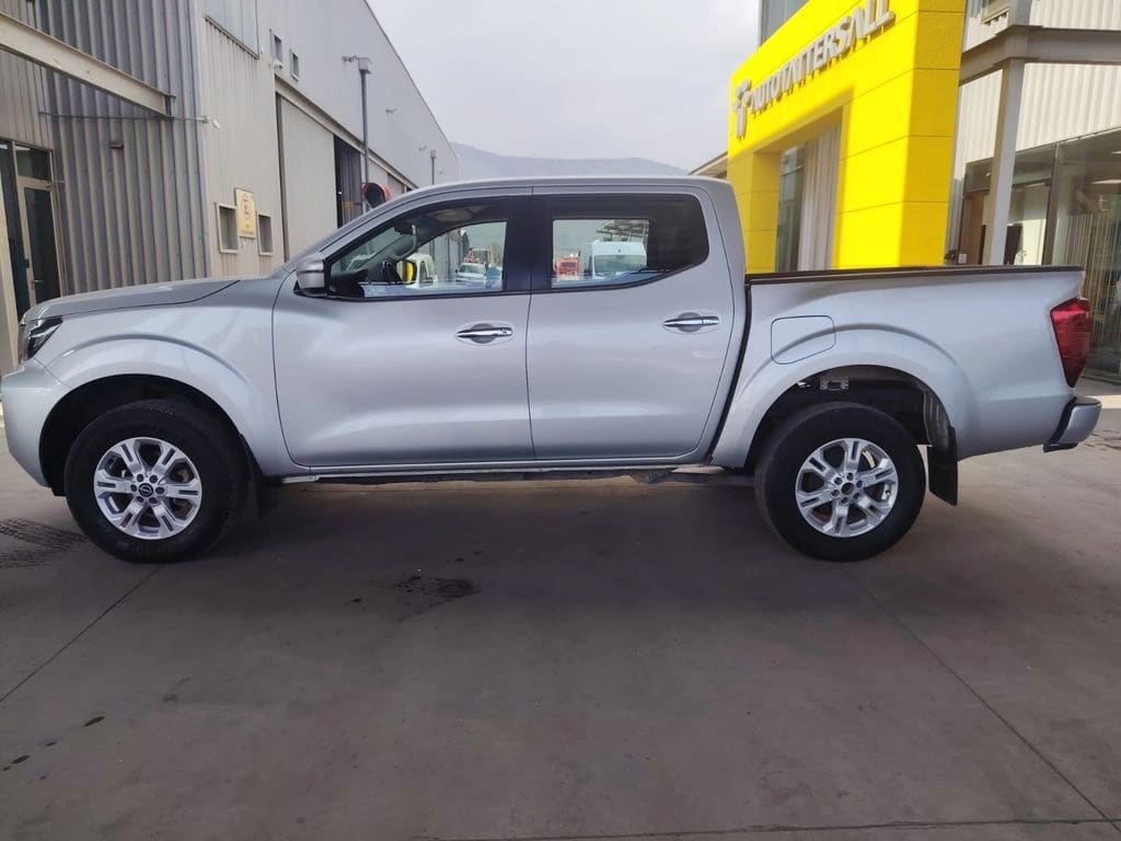 Nissan Navara Navara D Cab 2.3 Mt 4x2 año 2023
