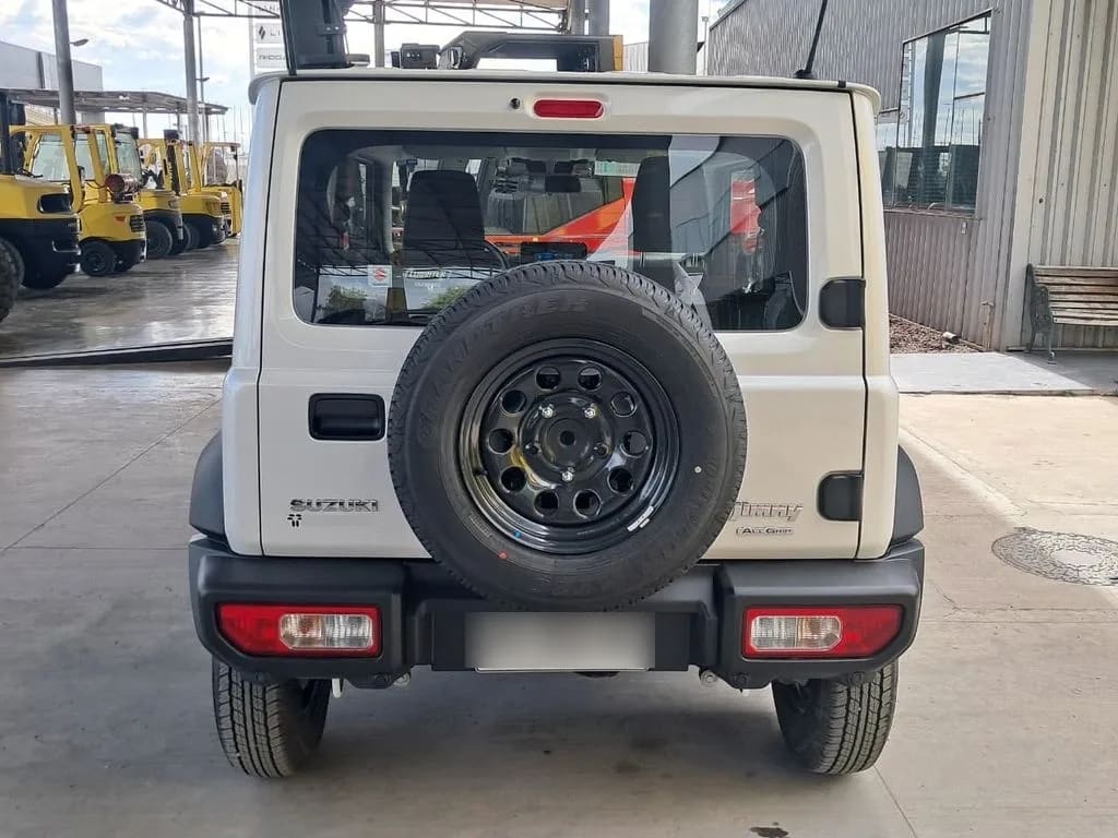 Suzuki Jimny Gl Winche Mt 4x4 año 2026