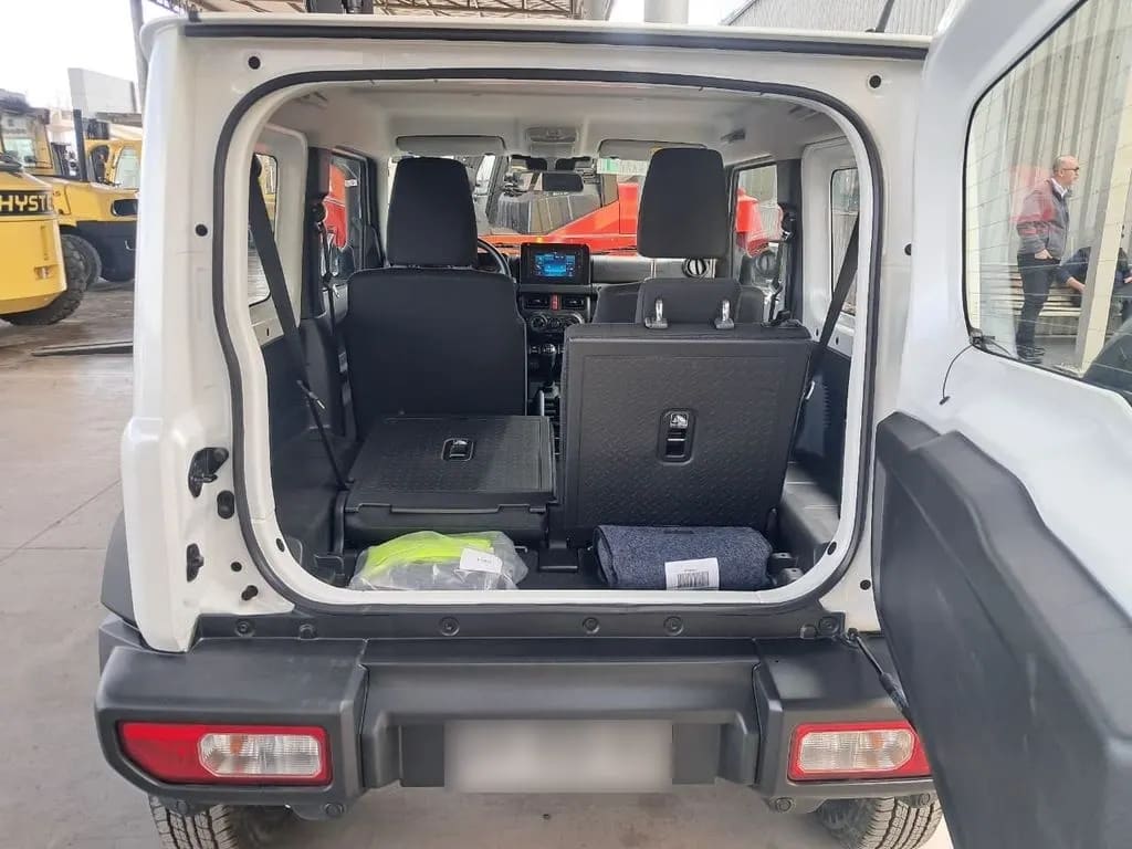 Suzuki Jimny Gl Winche Mt 4x4 año 2026