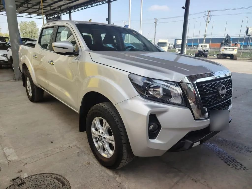 Nissan Navara Navara D Cab 2.3 Mt 4x2 año 2023