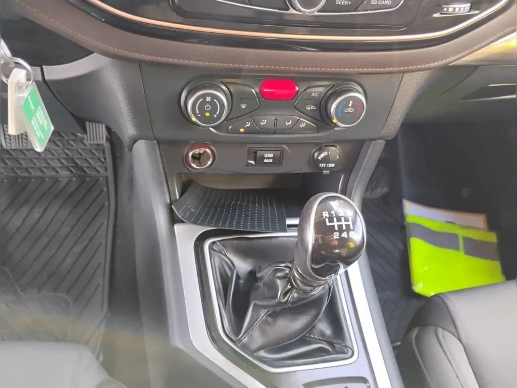 ZX Auto Terralord 2.5 4x2 Mt año 2023
