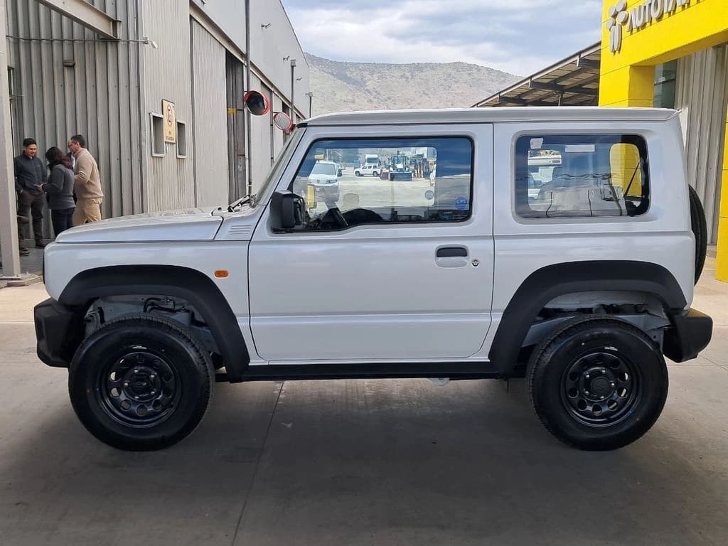 Suzuki Jimny Gl Winche Mt 4x4 año 2026