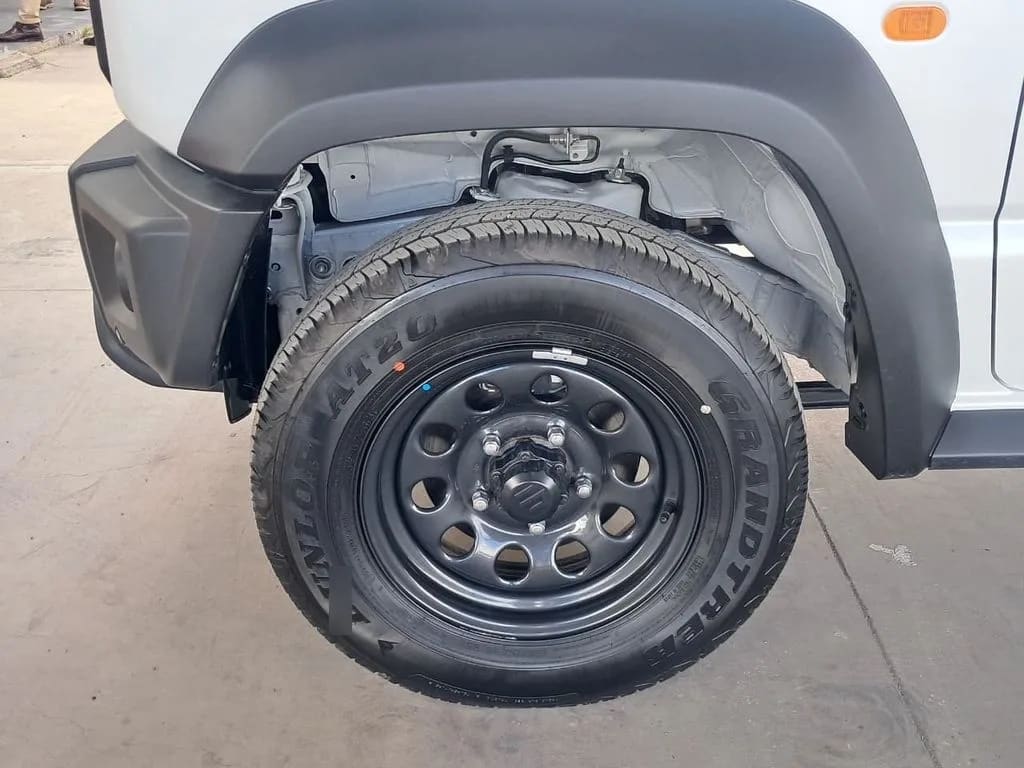 Suzuki Jimny Gl Winche Mt 4x4 año 2026