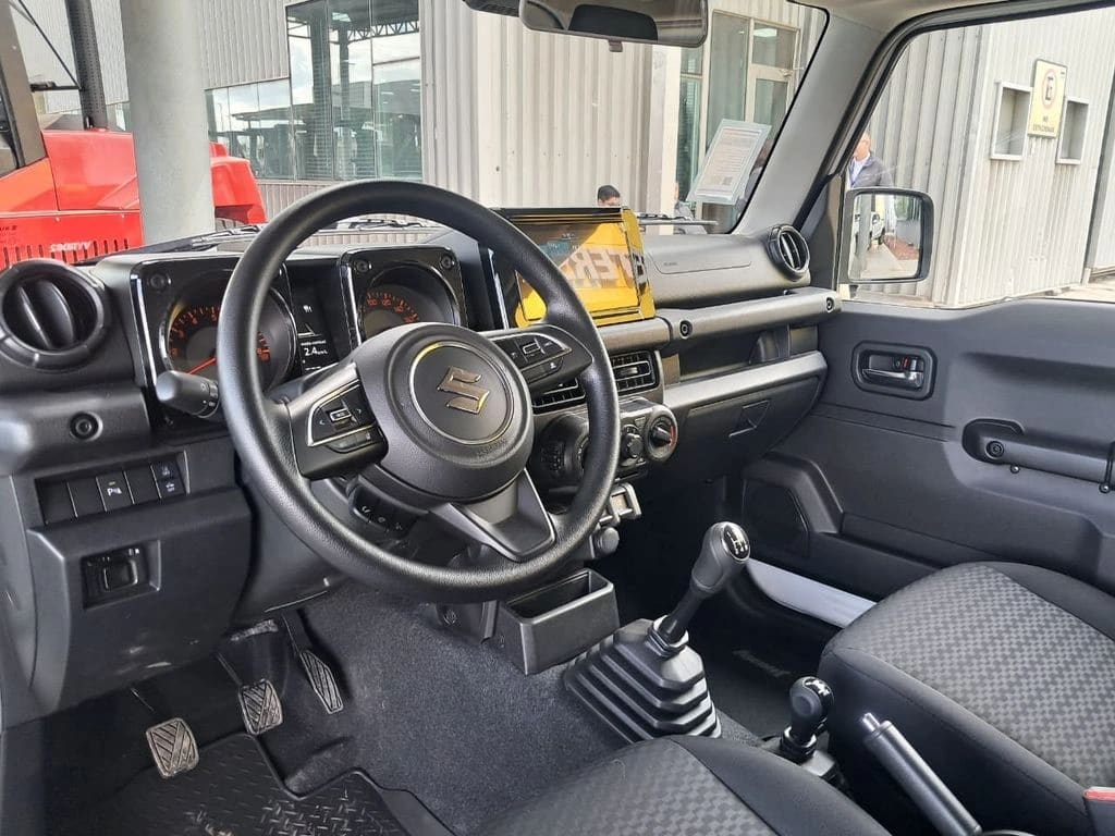Suzuki Jimny Gl Winche Mt 4x4 año 2026