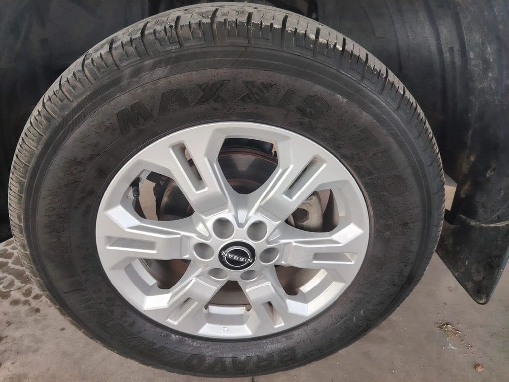 Nissan Navara Navara D Cab 2.3 Mt 4x2 año 2023