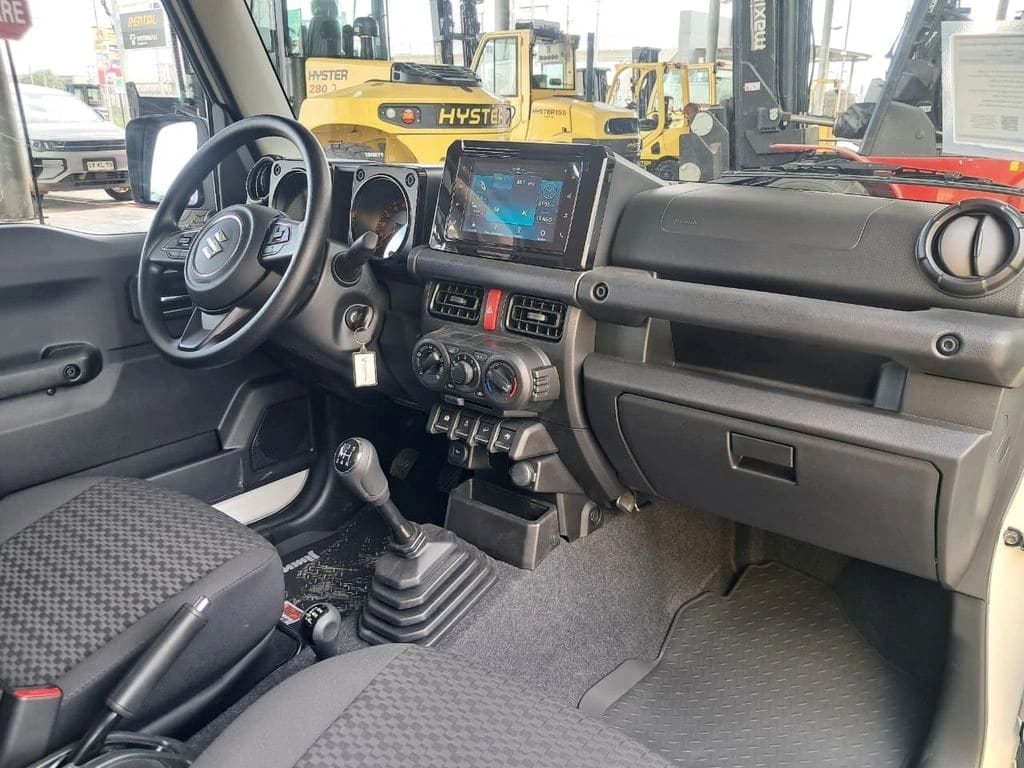 Suzuki Jimny Gl Winche Mt 4x4 año 2026