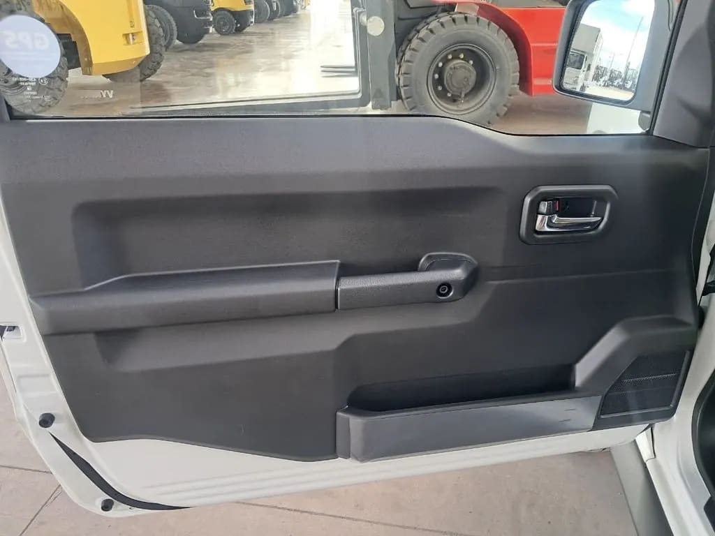 Suzuki Jimny Gl Winche Mt 4x4 año 2026