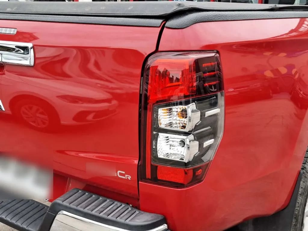 Mitsubishi L200 2.4 Katana Cr 4x2 Mt año 2022