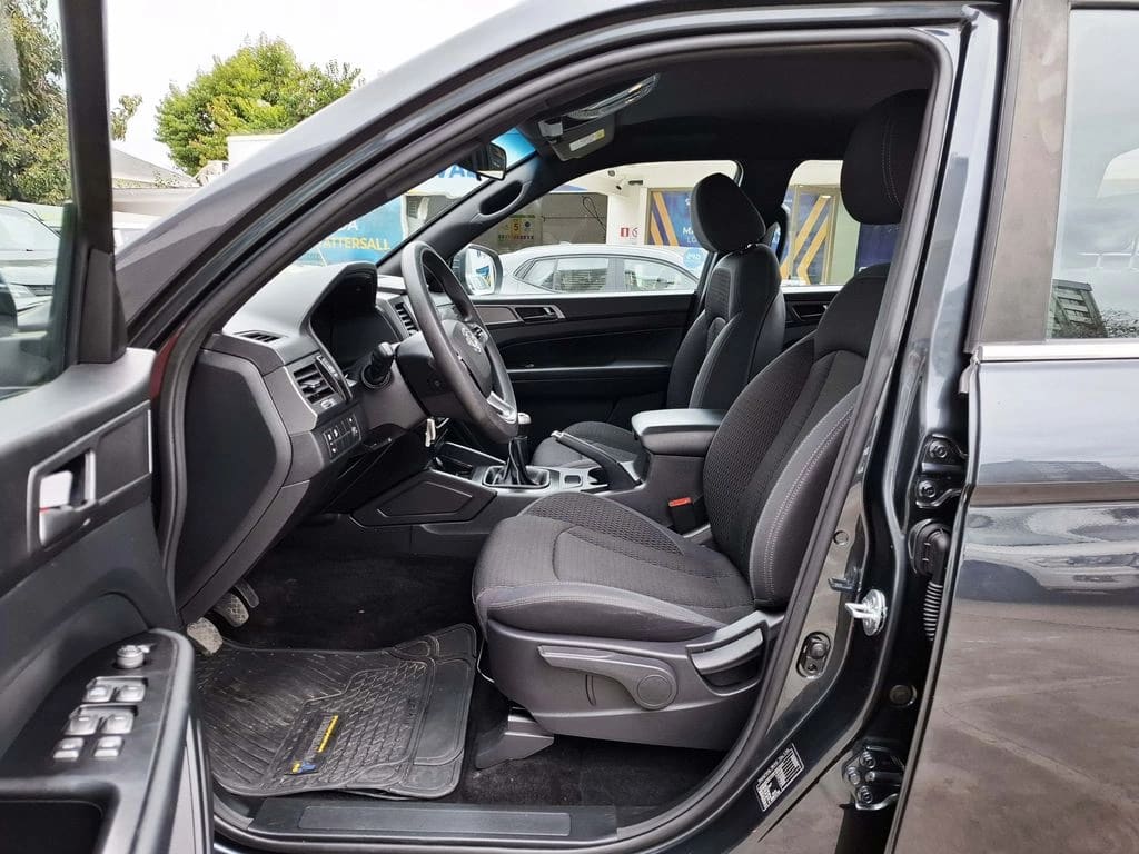 Ssangyong Musso 2.2 4x2 Mt año 2024