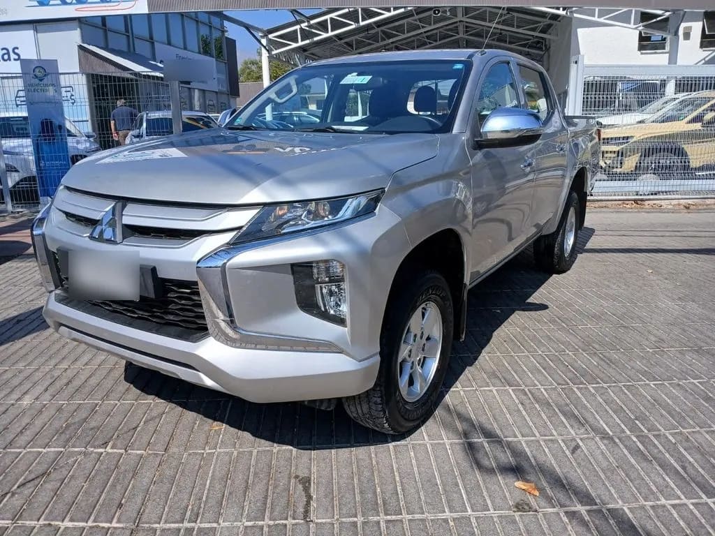 Mitsubishi L200 L200 Katana Crt 4x4 2.4 año 2021