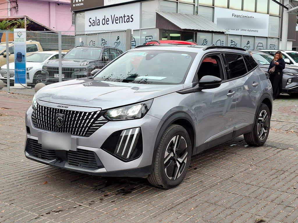Peugeot 2008 1.5 Allure Bluehdi año 2025