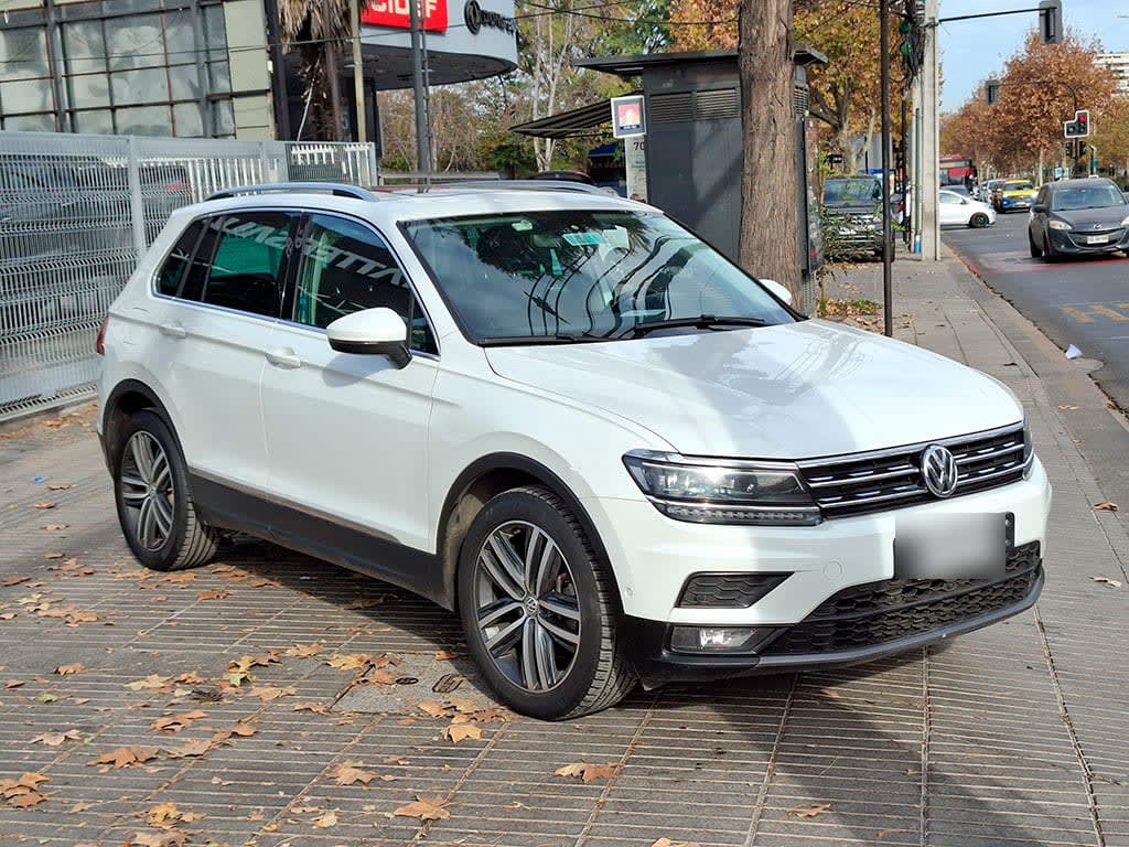 Volkswagen Tiguan Tiguan Sport 2.0 Tfsi 4m año 2020