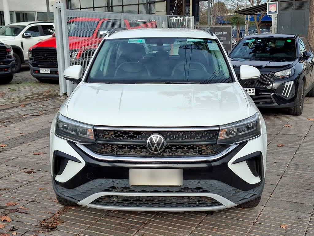 Volkswagen Taos 1.4 Tsi Confortline año 2025