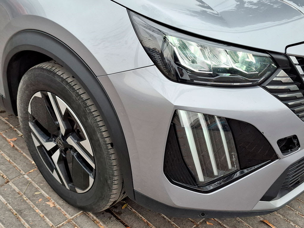 Peugeot 2008 1.5 Allure Bluehdi año 2025