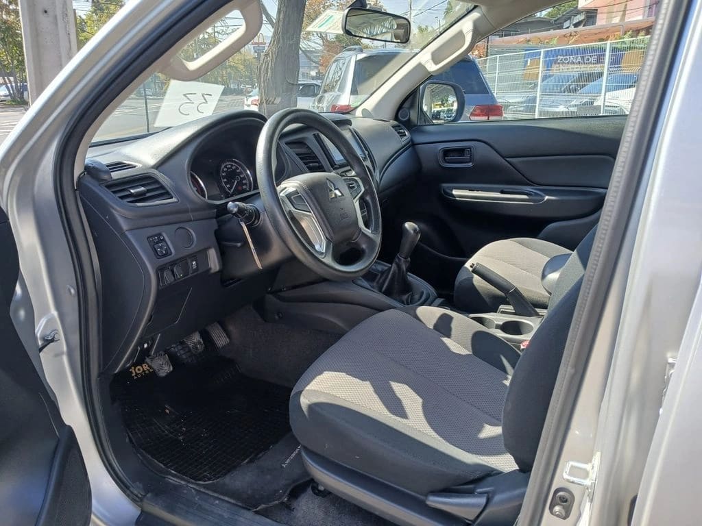 Mitsubishi L200 L200 Katana Crt 4x4 2.4 año 2021