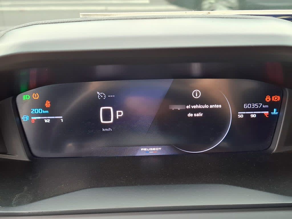 Peugeot 2008 1.5 Allure Bluehdi año 2025