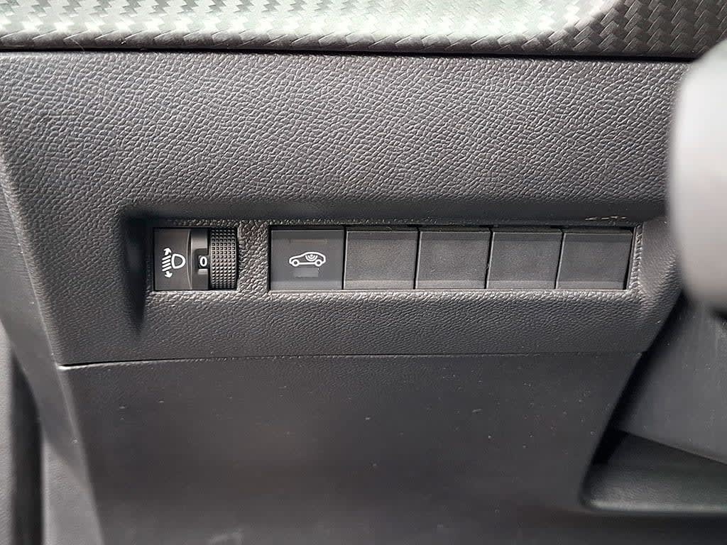 Peugeot 2008 1.5 Allure Bluehdi año 2025
