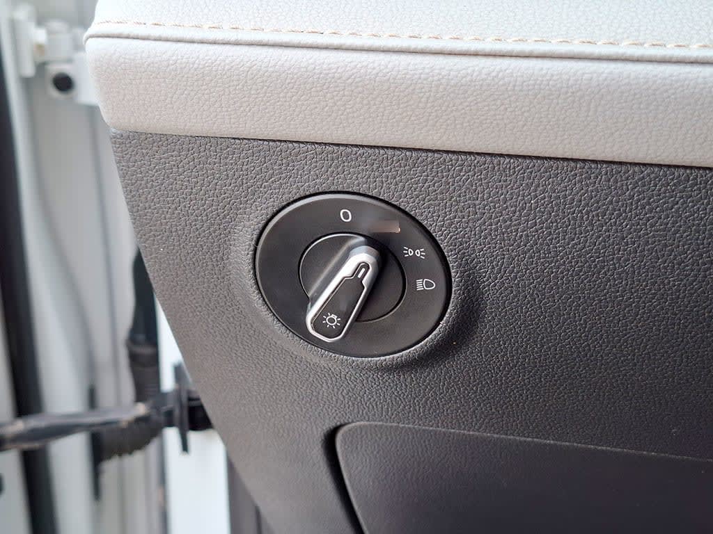 Volkswagen Taos 1.4 Tsi Confortline año 2025