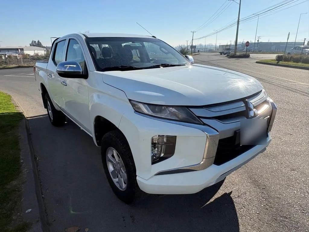 Mitsubishi L200 Katana Cr 4x2 año 2022