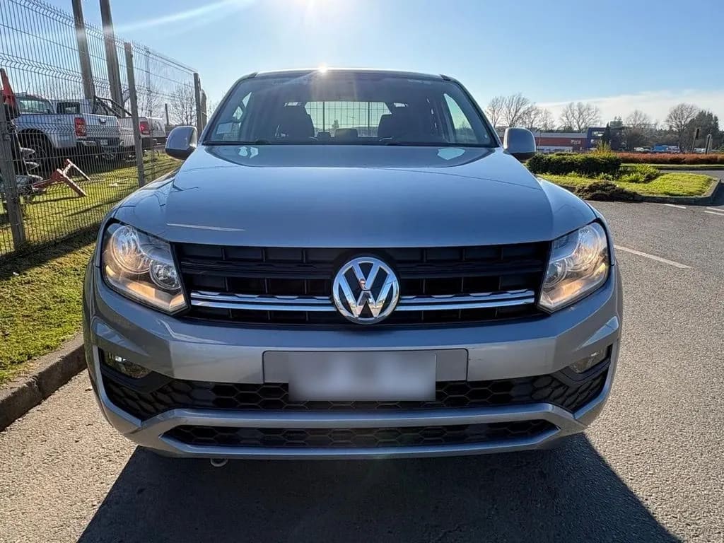 Volkswagen Amarok Trendline 4x2 Mt año 2023