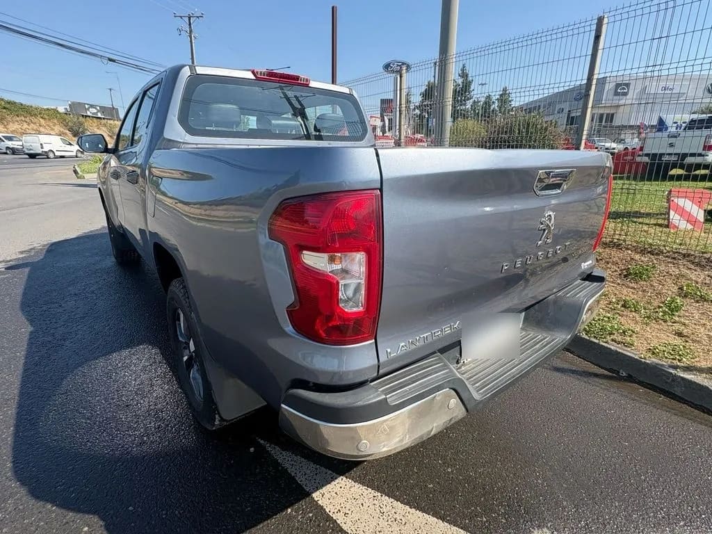 Peugeot Landtrek 4x2 1.9 Mt año 2023