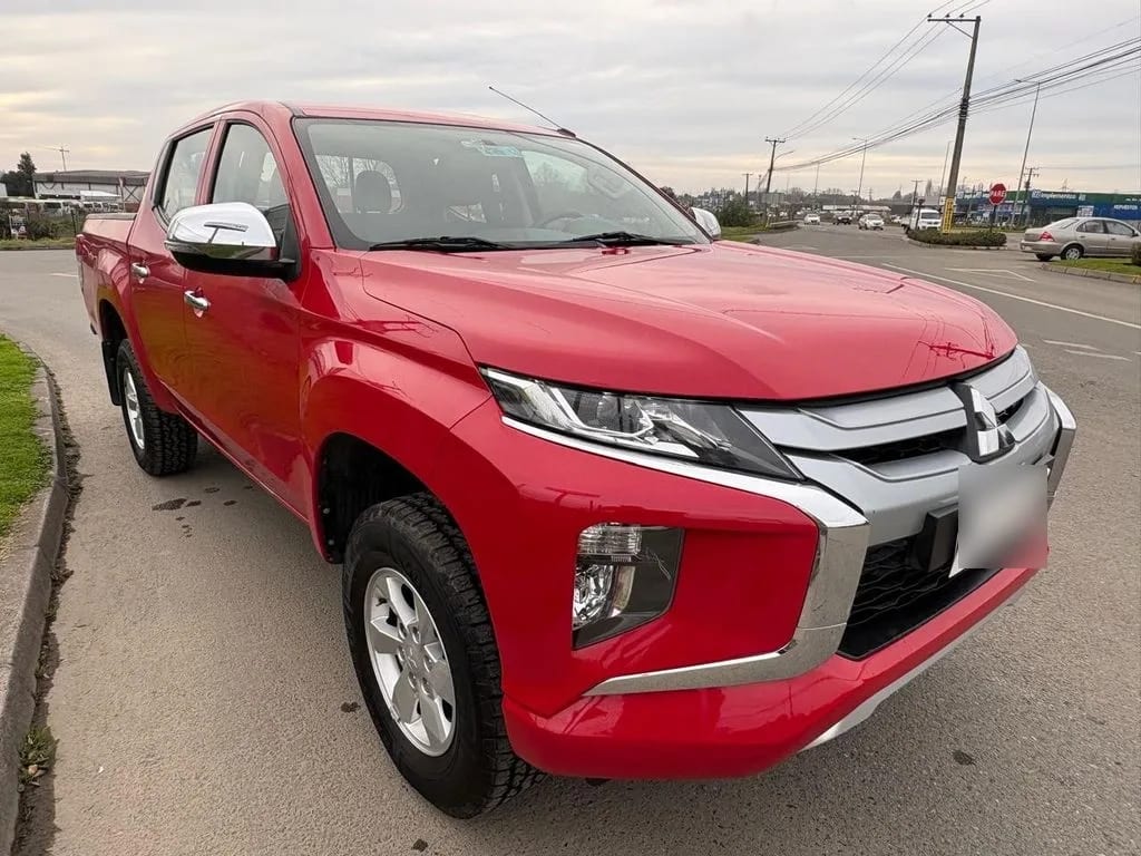 Mitsubishi L200 Cr Katana 4x2 año 2022