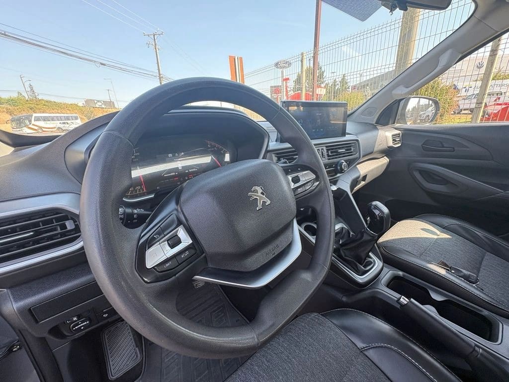 Peugeot Landtrek 4x2 1.9 Mt año 2023