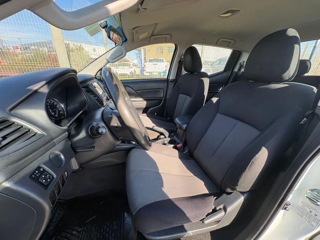 Mitsubishi L200 Katana Cr 4x2 año 2022