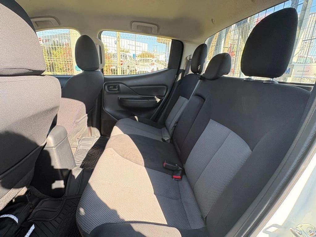 Mitsubishi L200 Katana Cr 4x2 año 2023