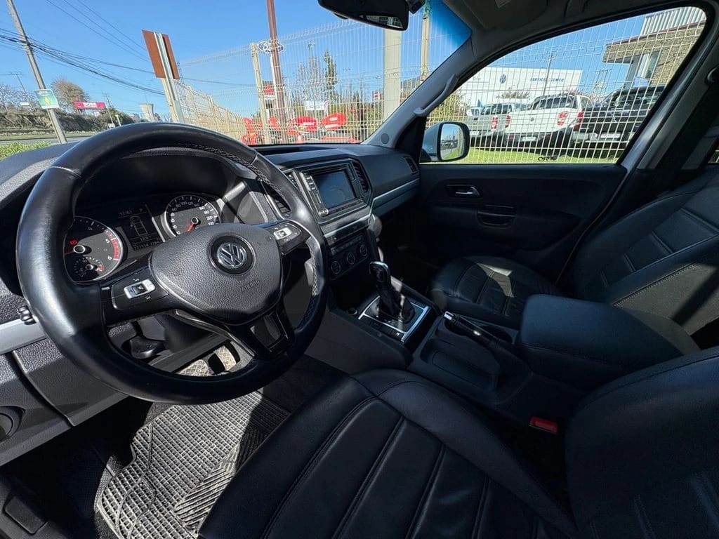Volkswagen Amarok Highline 4x4 2.0 Aut. año 2023