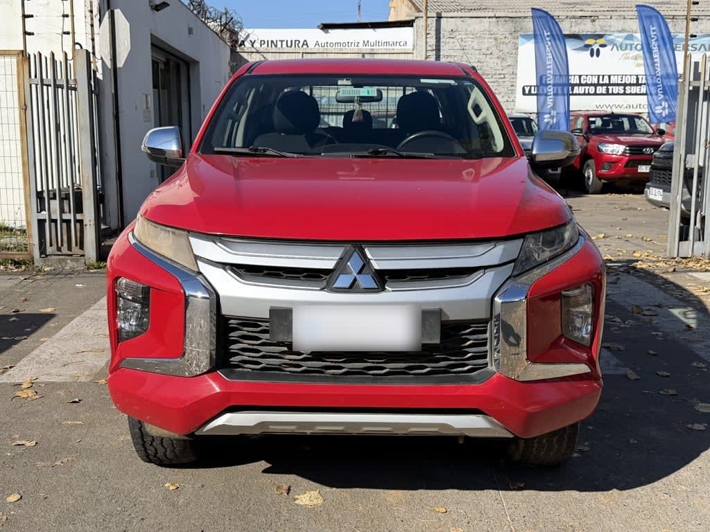 Mitsubishi L200 2.4 Katana Crt 4x4 Mt año 2023