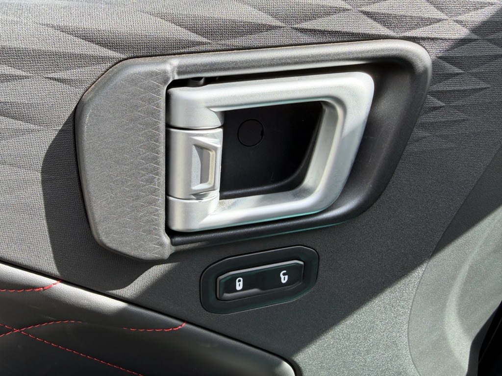 ZX Auto Grand Lion Grand Lion Cabina Doble Lux Xl Diese L4x4 At 2.3 año 2026