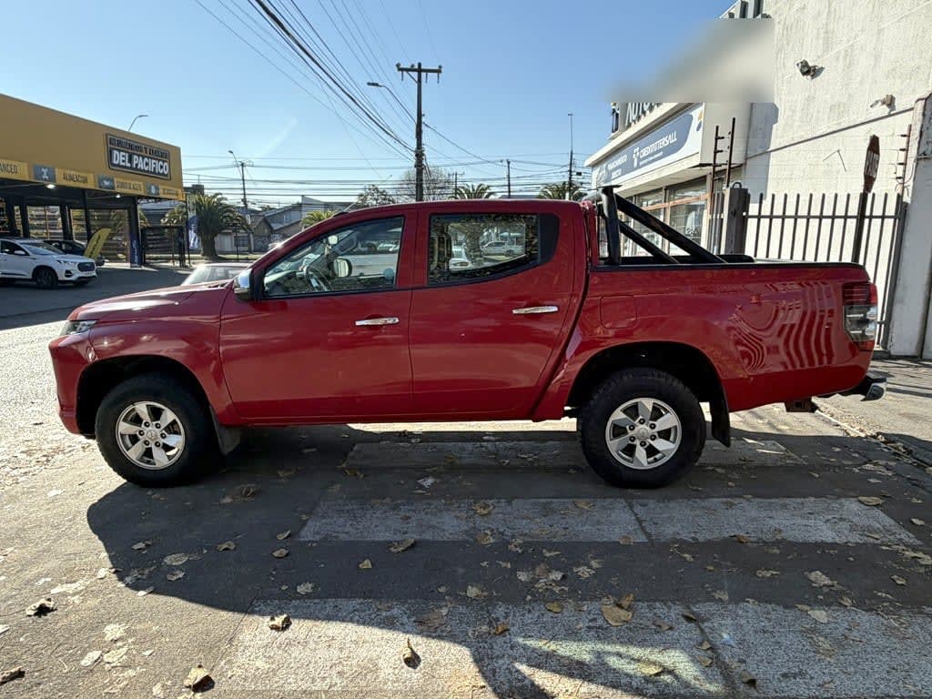 Mitsubishi L200 2.4 Katana Crt 4x4 Mt año 2023