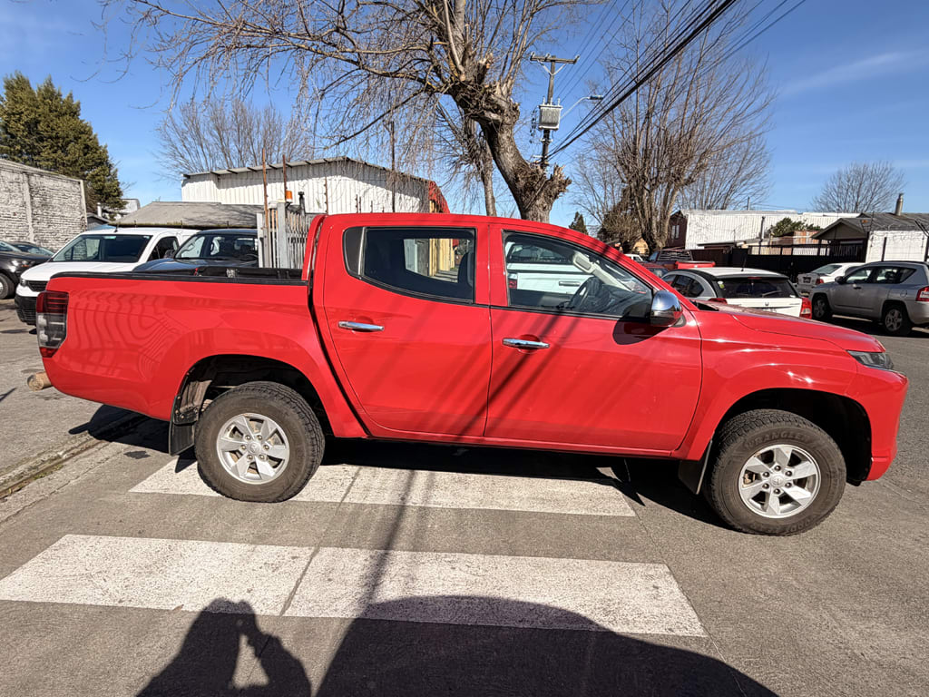 Mitsubishi L200 Katana Crt 4x4 2.4 año 2023