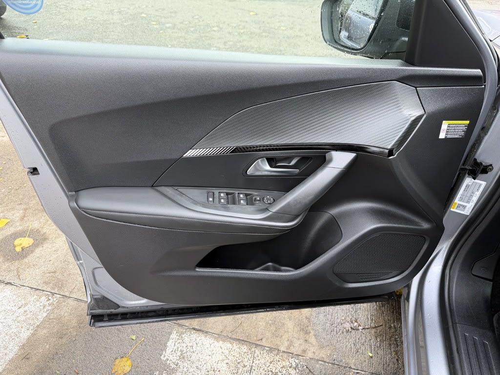 Peugeot 2008 1.5 Allure Pack Diesel At año 2025