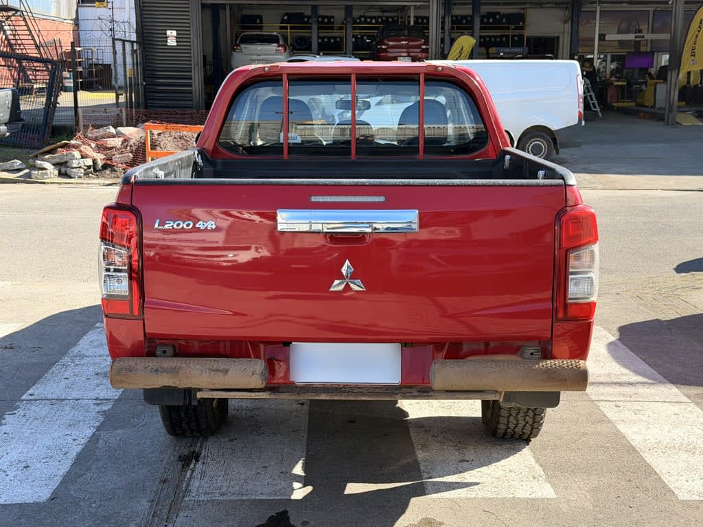 Mitsubishi L200 Katana Crt 4x4 2.4 año 2023