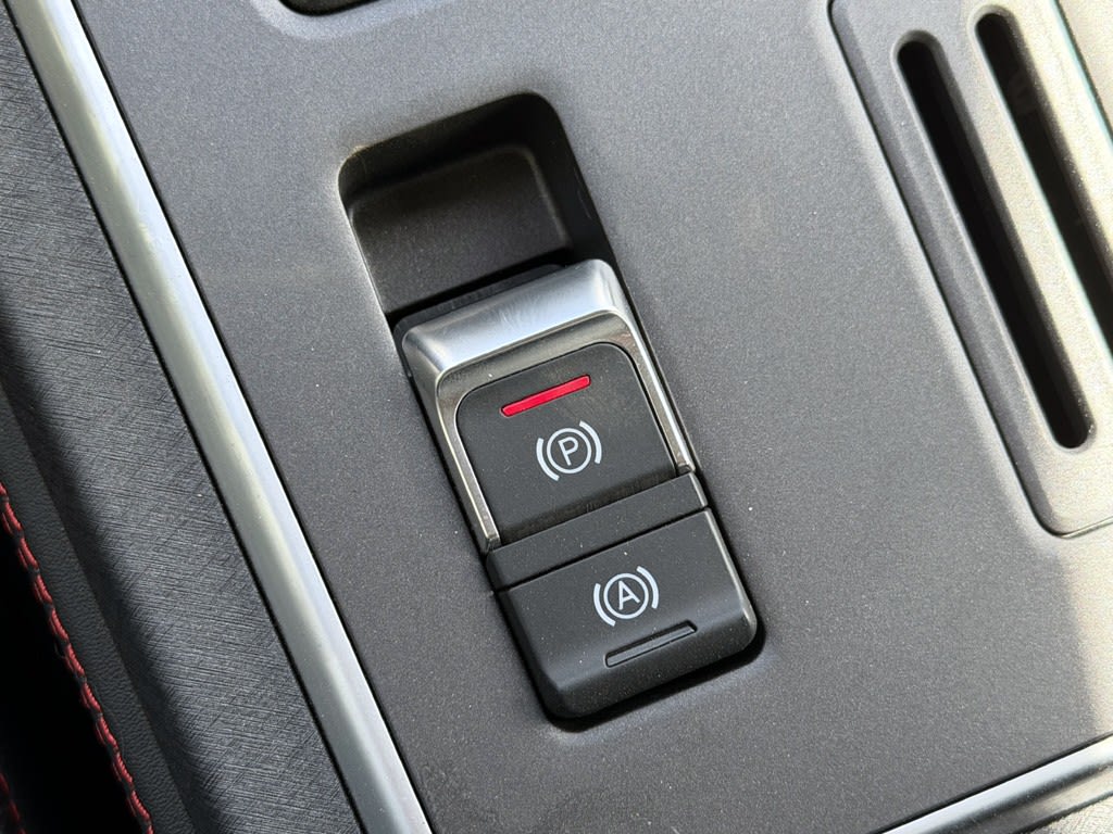 ZX Auto Grand Lion Grand Lion Cabina Doble Lux Xl Diese L4x4 At 2.3 año 2026