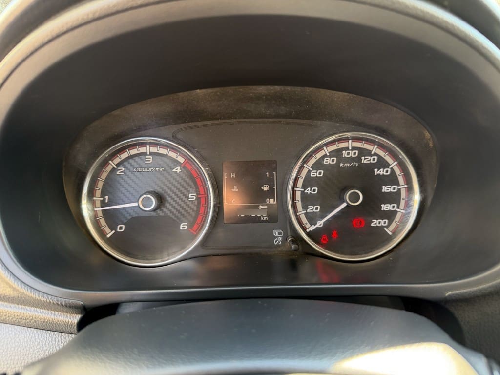 Mitsubishi L200 2.4 Katana Crt 4x4 Mt año 2023
