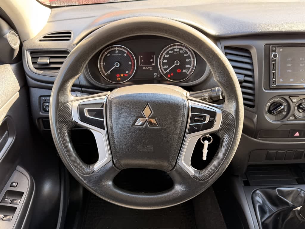 Mitsubishi L200 Katana Crt 4x4 2.4 año 2023