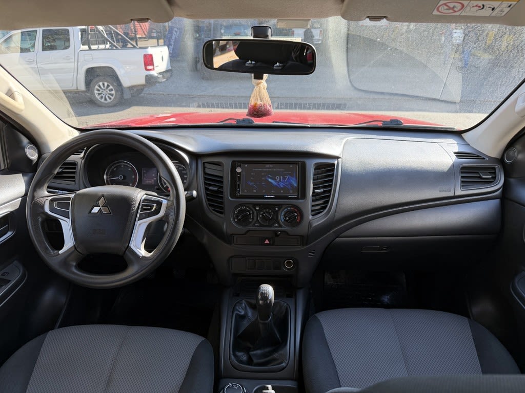 Mitsubishi L200 2.4 Katana Crt 4x4 Mt año 2023