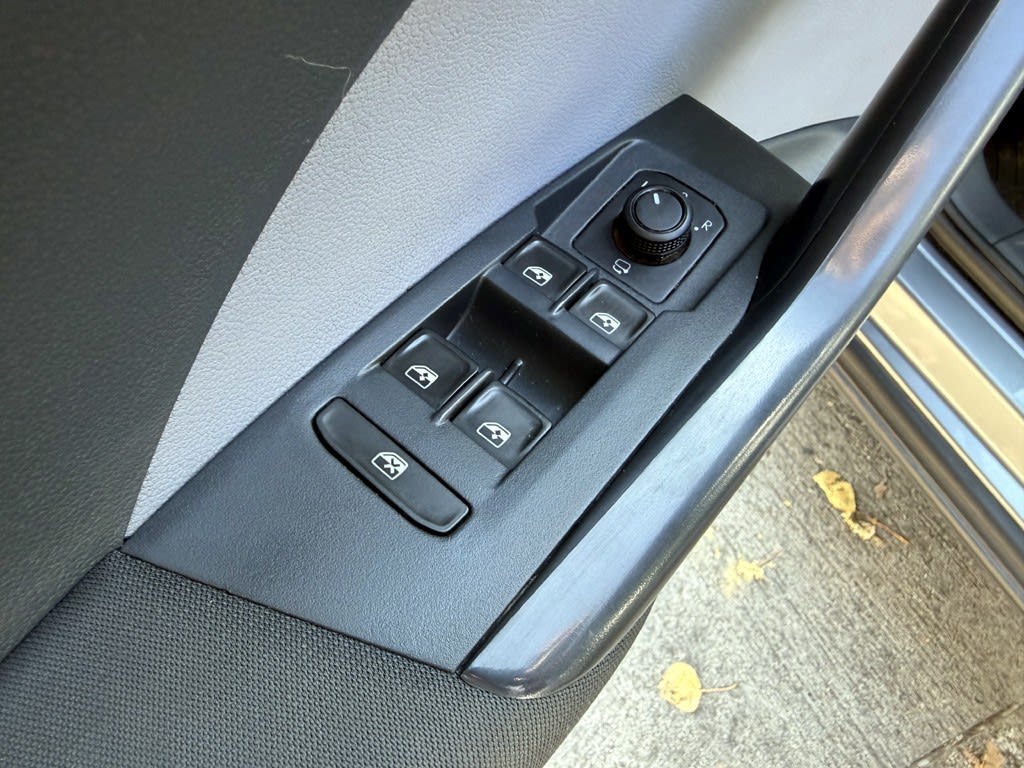 Volkswagen T-Cross 1.0 Tsi Comfortline At año 2024