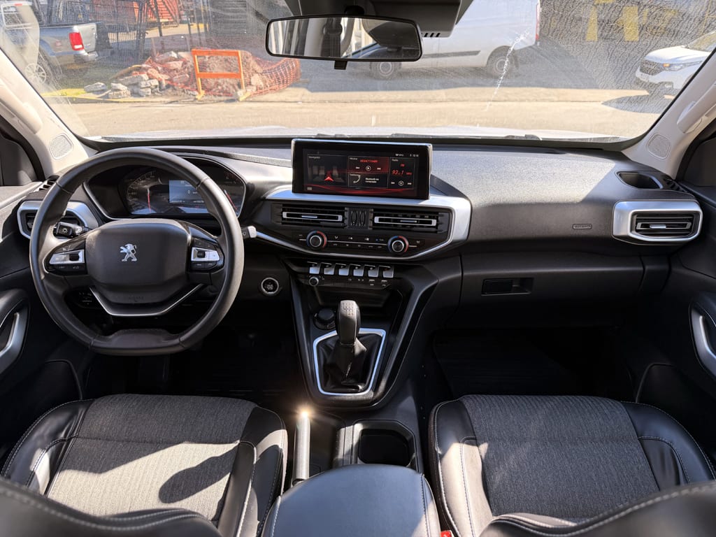 Peugeot Landtrek Active 4x4 año 2023