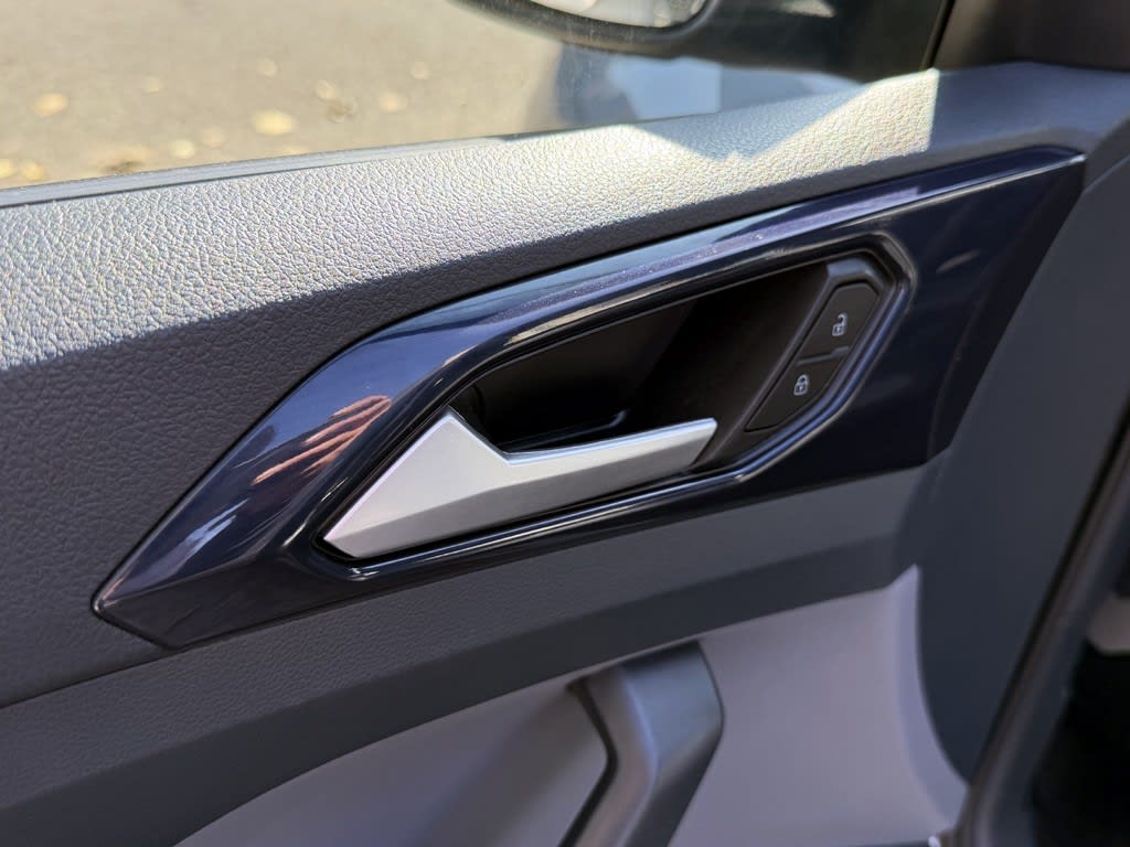 Volkswagen T-Cross 1.0 Tsi Comfortline At año 2024