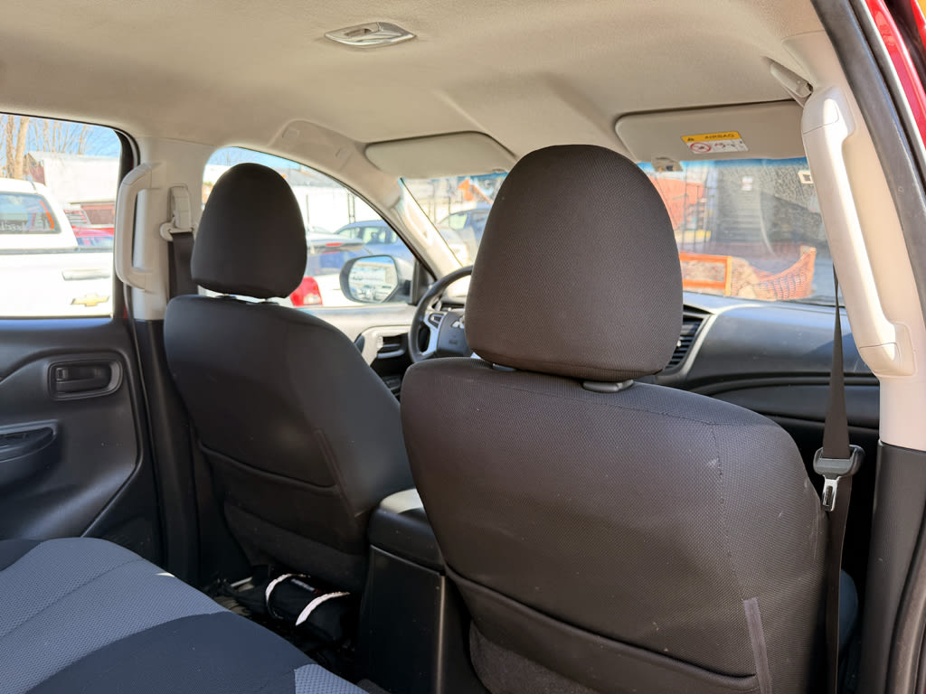 Mitsubishi L200 Katana Crt 4x4 2.4 año 2023