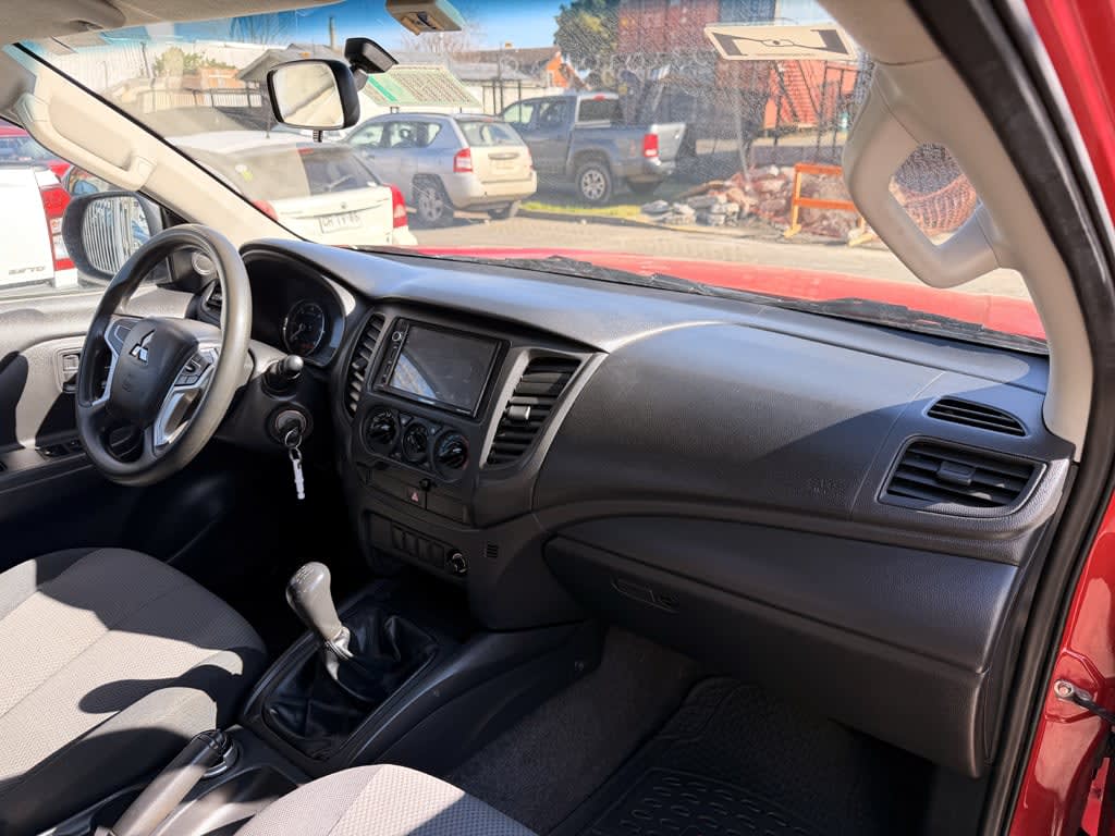 Mitsubishi L200 Katana Crt 4x4 2.4 año 2023