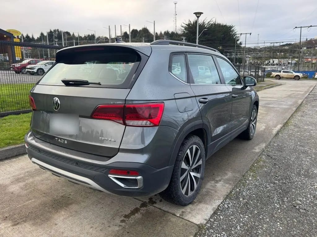 Volkswagen Taos Taos año 2025