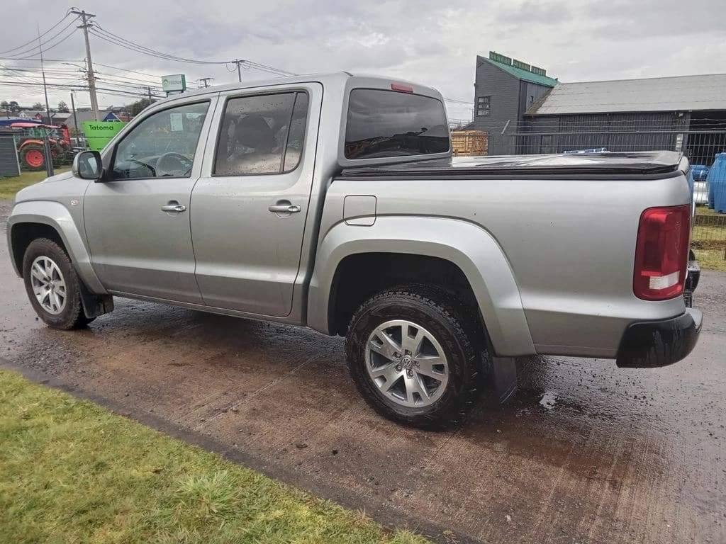 Volkswagen Amarok Comfortline 2.0 At año 2022