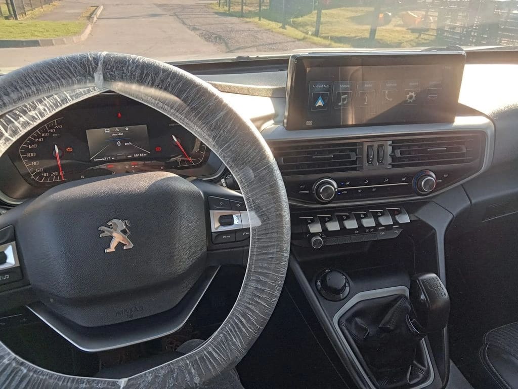 Peugeot Landtrek Landtrek año 2023