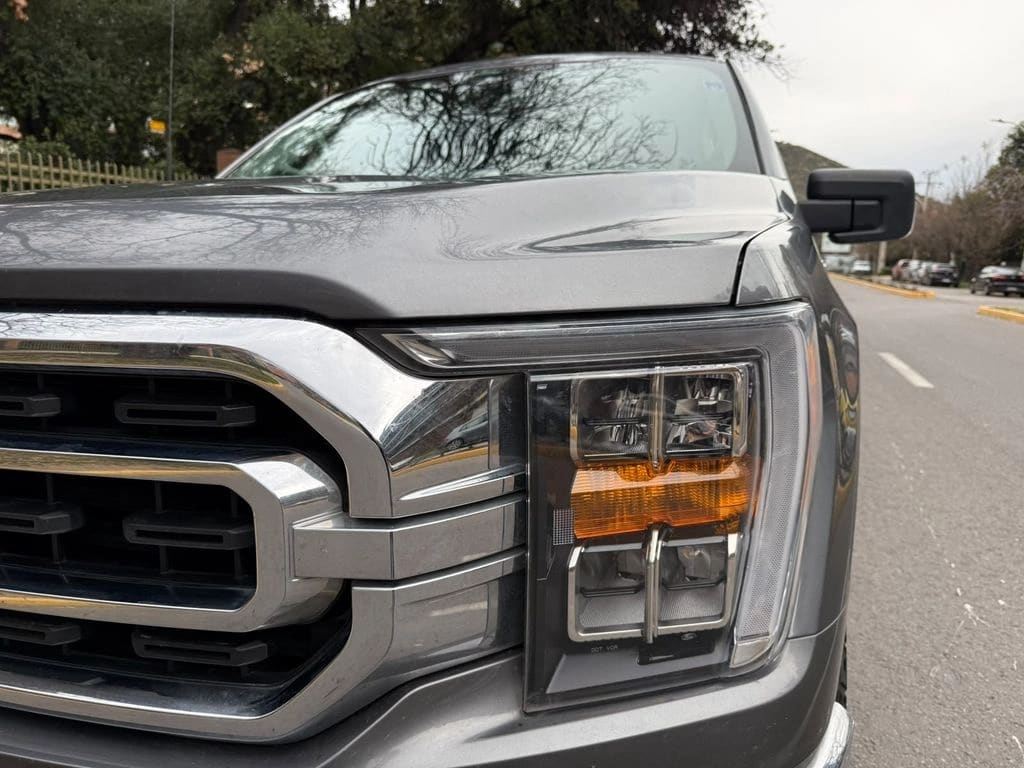 Ford F-150 5.0 Xlt Cc Dob. Cab. 4x4 At año 2023